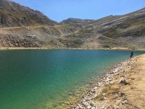 Le lac de la Moucherolle est d'une couleur incroyable